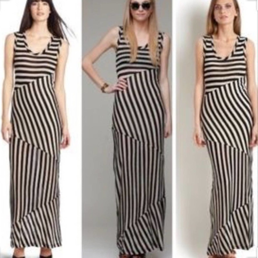 Aryn K. Sleeveless Black Maxi Striped Dress M Medium
